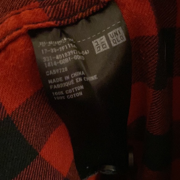 ✨3/$40✨ Uniqlo Flannel - Picture 6 of 6